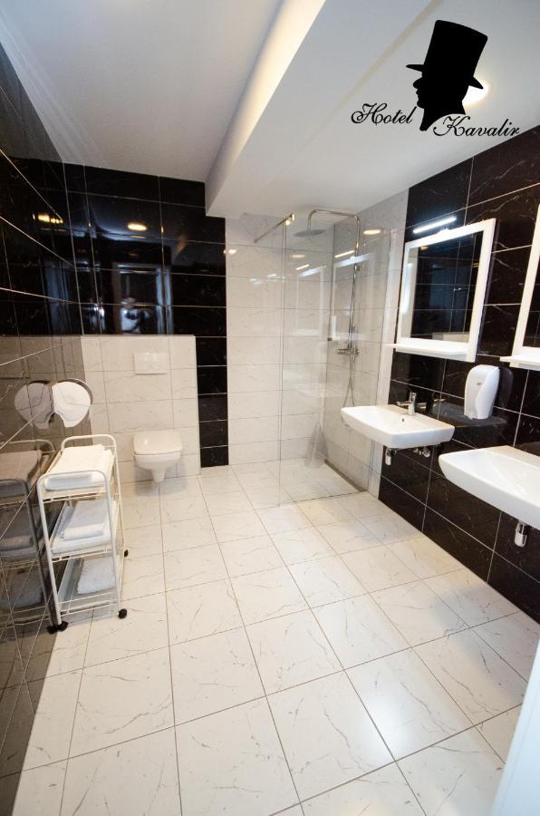 Hotel Kavalir Zepce المظهر الخارجي الصورة